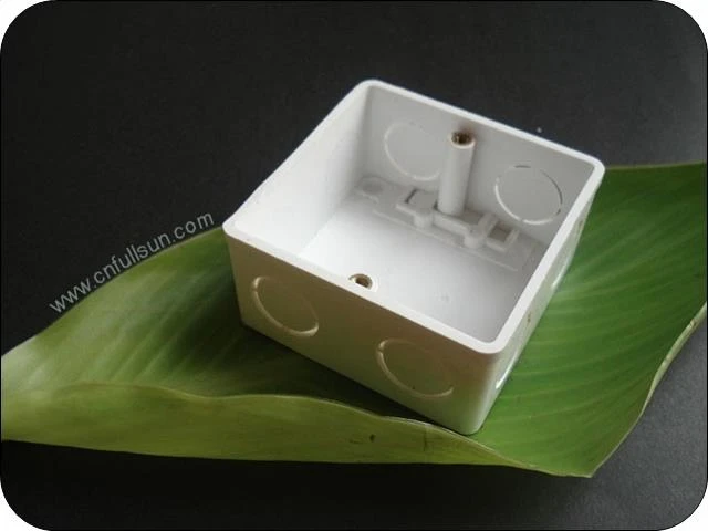 Hộp điện PVC 1 Gang UK Tiêu chuẩn